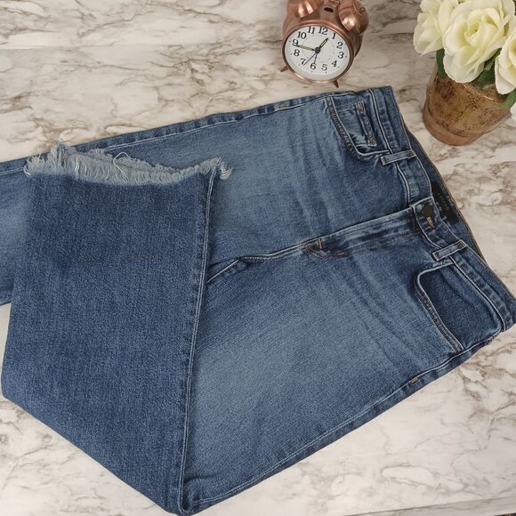 J Brand Julia High Rise Flare Hem cropped Jeans in Romance size  30 - Picture 2 of 10
